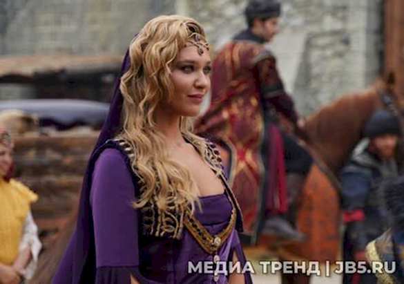 появились первые кадры турецкой версии фильма «холоп» с участием керема бюрсина (19)
