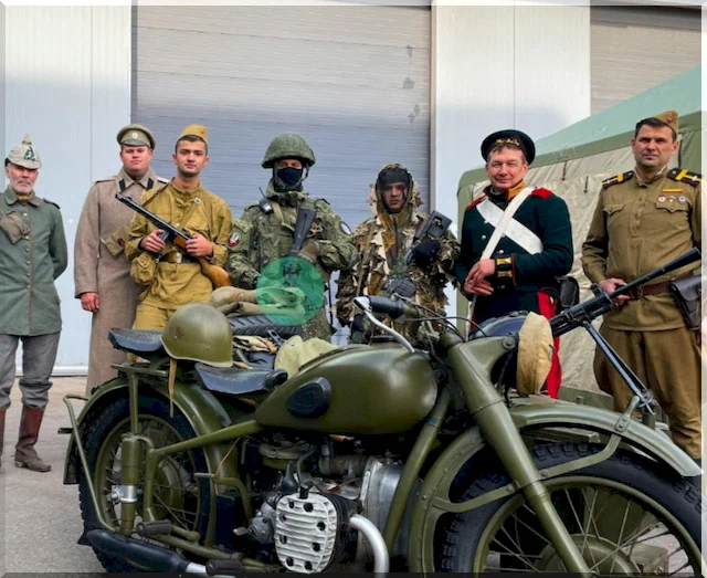 фотозона с военными разных эпох