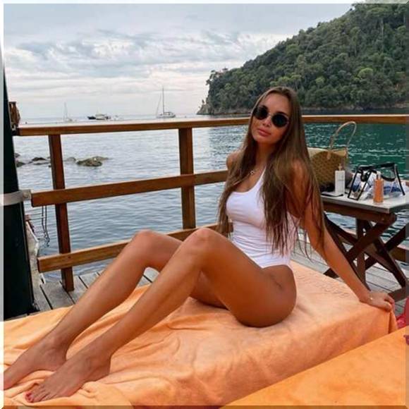 каролина севастьянова горячие фото в купальнике и нижнем белье (210)